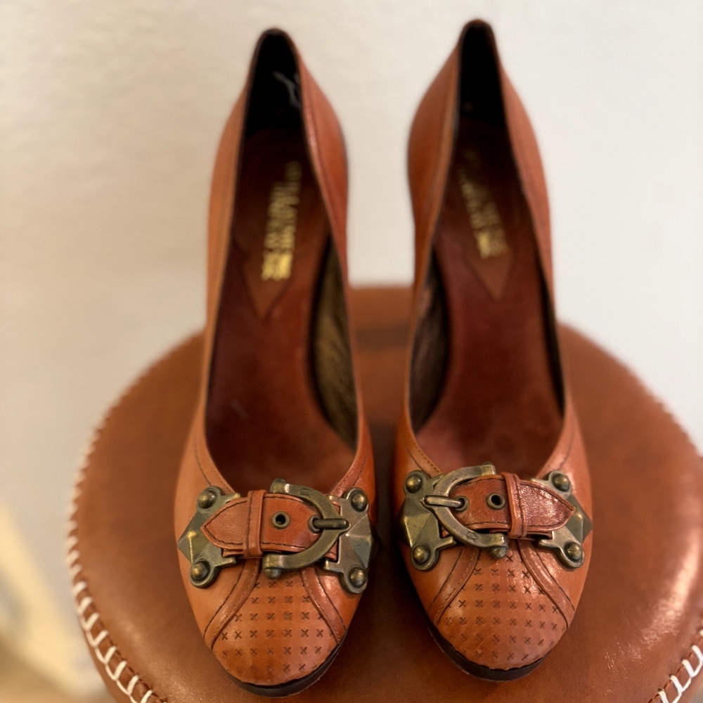 Giullame Hinray heels